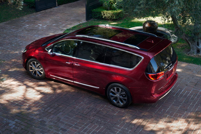 2017 Chrysler Pacifica - image 661191