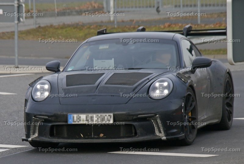 2022 Porsche 911 GT3 RS Exterior Spyshots - image 981686