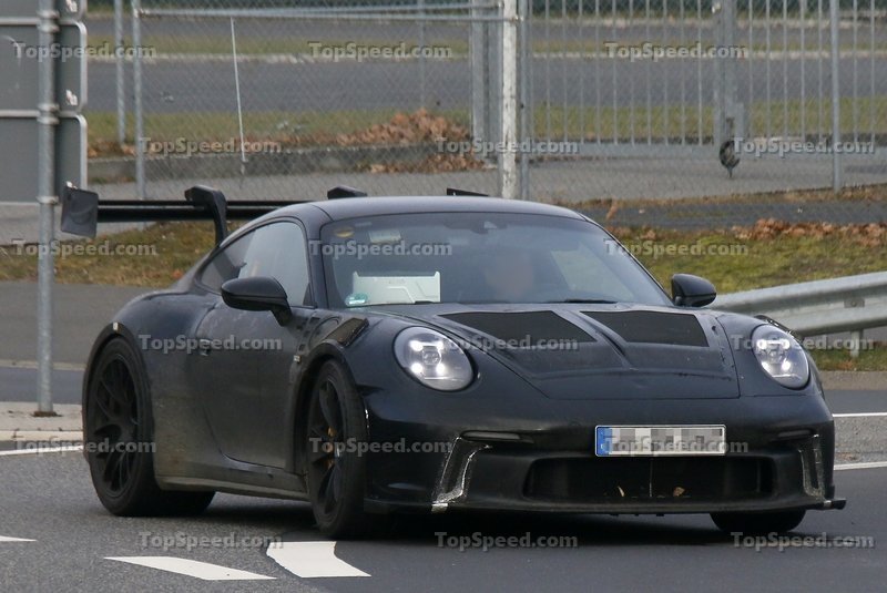 2022 Porsche 911 GT3 RS Exterior Spyshots - image 981684