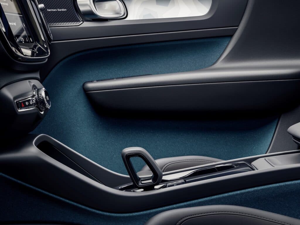 Volvo C40 Recharge leather-free door panel
